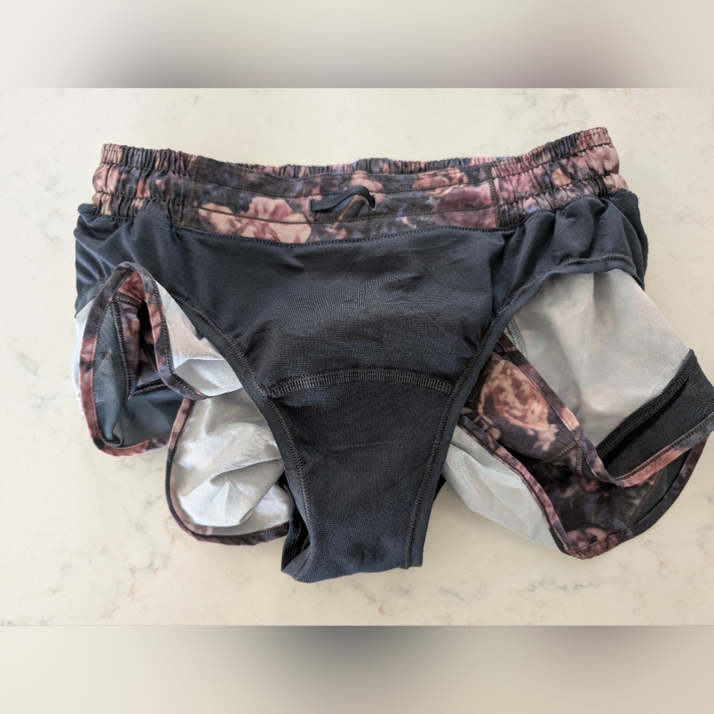Lululemon Hotty Hot Shorts II - Picture 7 of 8